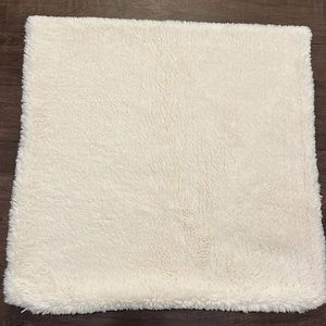 New Pottery Barn Faux Sheepskin 24X24 Pillow Cover